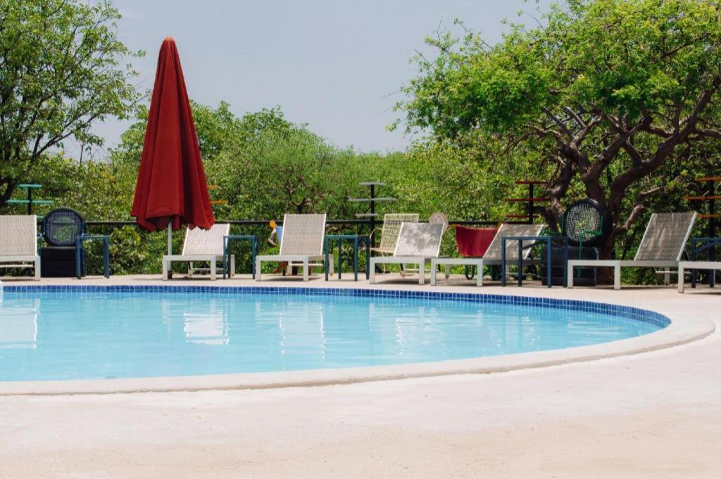 Hotel Etosha Safari Camp, Etosha National Park, Namibia Okaukuejo Esterno foto
